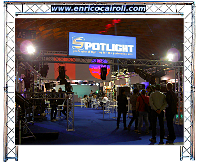 Lo stand della SPOTLIGHT